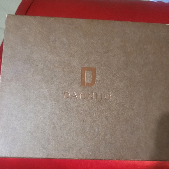 Dannijo necklace - Picture 4 of 4